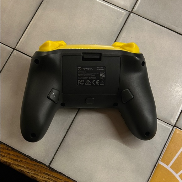 Pikachu Themed Wireless Controller - Picture 2 of 2